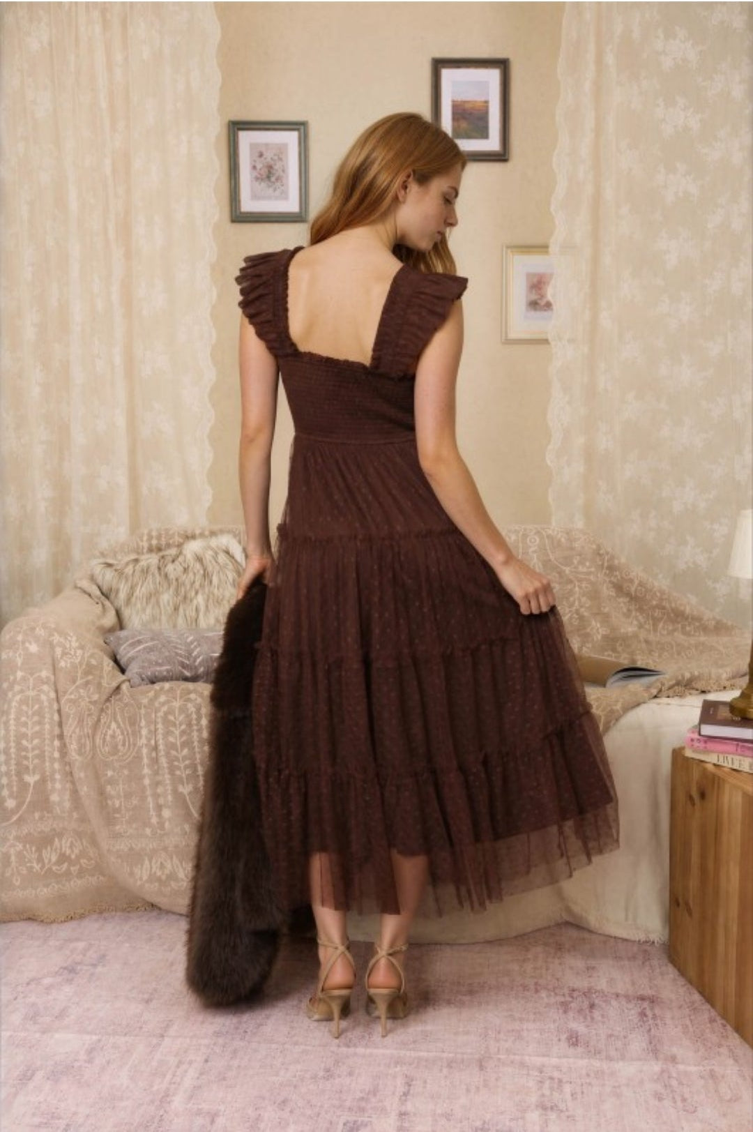 Elegancia Castaña